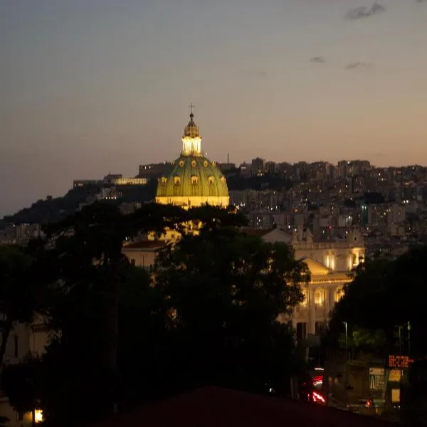 The View - Guest House Capodimonte, hotel din Napoli