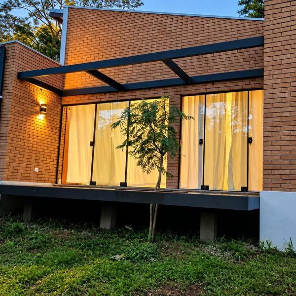 Casa Parecis com deck e trilha