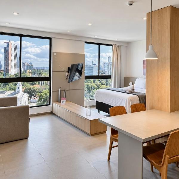 Apto com rooftop e vista panorâmica | Centro