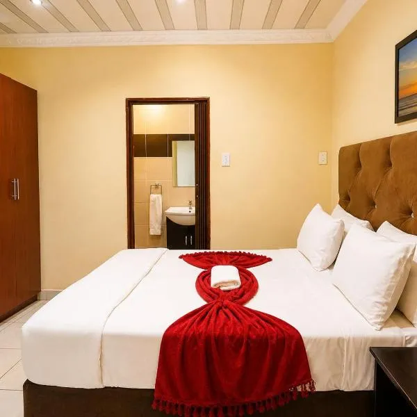 Jakaranda Guest house، فندق في مافكينج