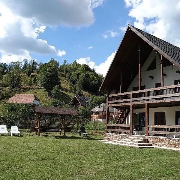 Casa Noastră, hotel u gradu Vidra