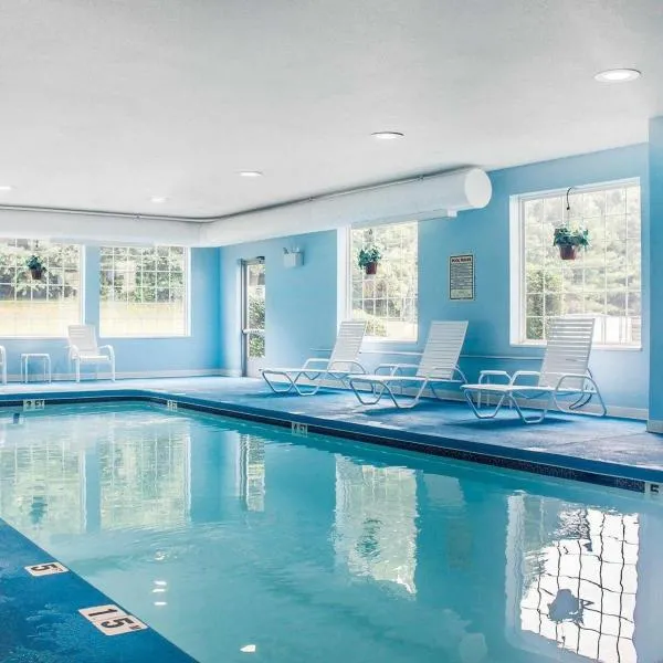 Comfort Inn & Suites, hotel in Dayville
