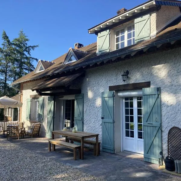 Maison Joviale, hotel v mestu La Ferté-Saint-Aubin