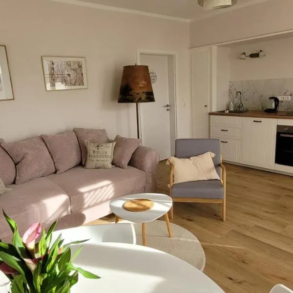 Ferienwohnung Augusta mit Terrasse, hotel din Geisenheim