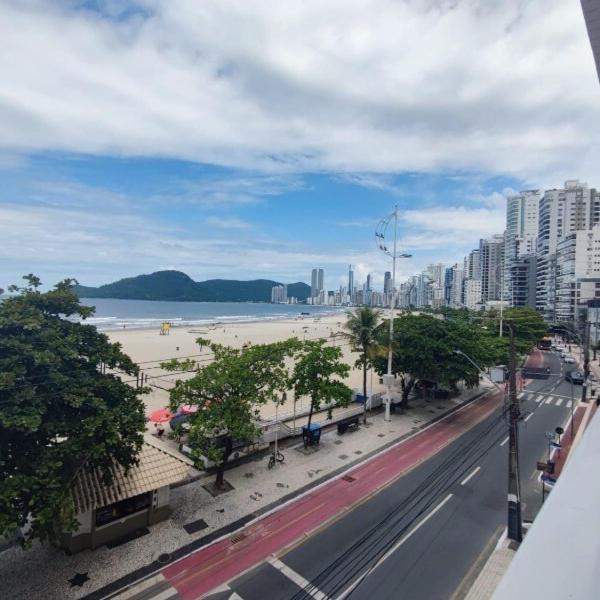 Oceanfront Apartment in Downtown Balneário Camboriú - Foto 5
