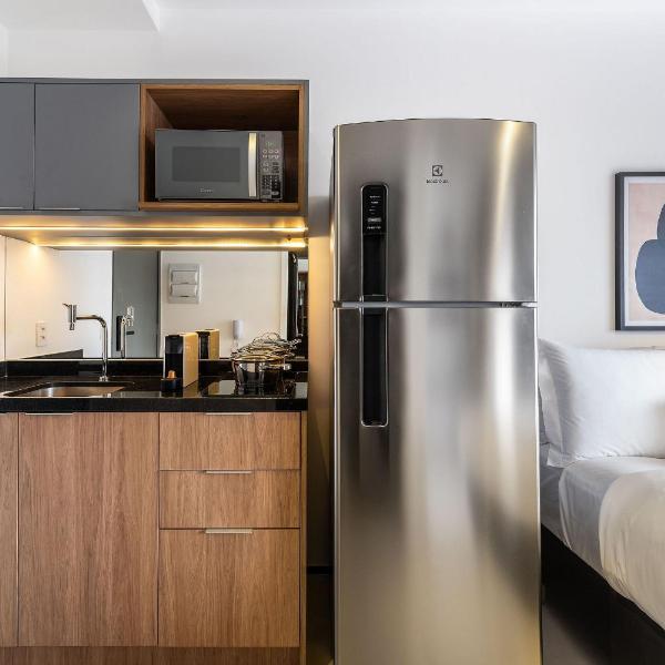 BHaus Paraíso On Paulista - Studio Premium com Vista Incrível 6° andar - ao lado do Metrô Paraíso - Estacionamento pago no prédio - Academia - Lavanderia Omo - Coworking - Mini Mercado - op6 - Foto 5