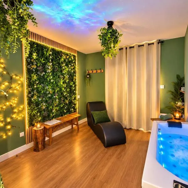 Suite Kozhi - Balnéo privative, Billard, Vidéoprojecteur - Proche Lorient โรงแรมในPlouay