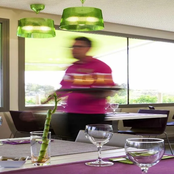 Hotel Ibis Styles Lleida Torrefarrera، فندق في لاردة