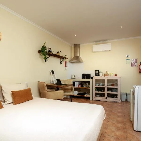 Sunset Room - Costa Vicentina, hotel Odeceixében