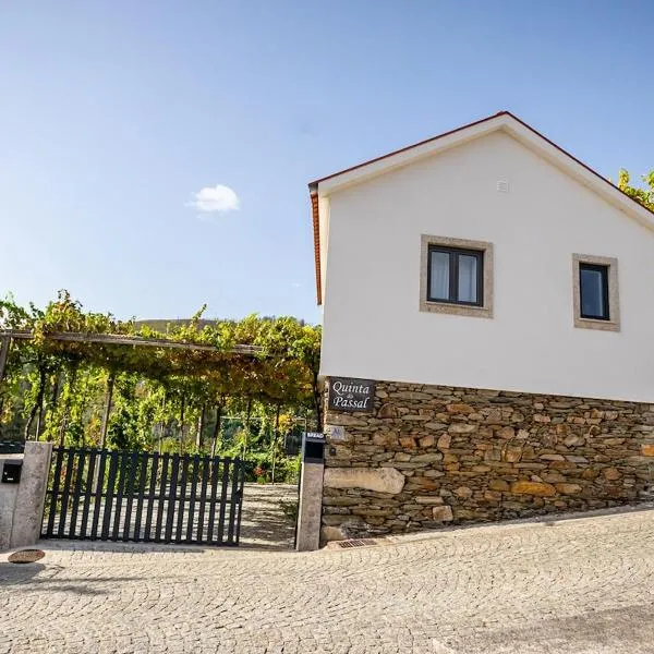 Parada de Ester에 위치한 호텔 Quinta do Passal - Country house