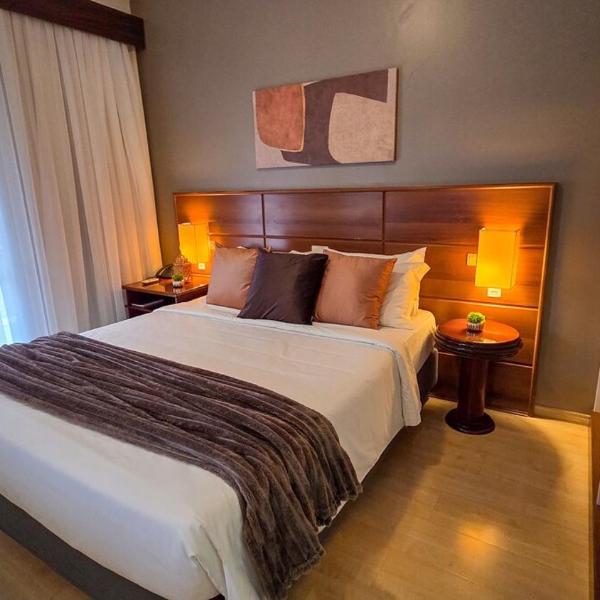 Suíte com Varanda, Piscina, Academia, Sauna, no Centro de Joinville
