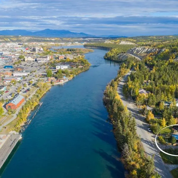 Whitehorse Home on the River, hotel u gradu 'Whitehorse'