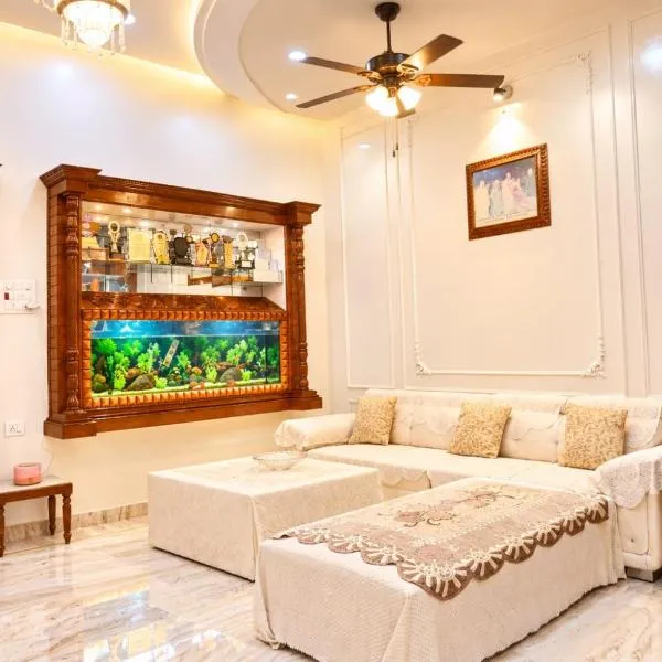 Kapoor Sahab Homestay : it's a home away from home., hotel u gradu Varanasi