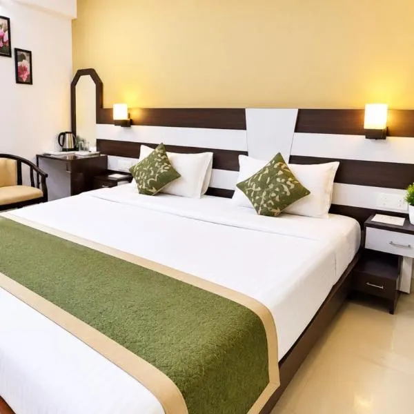 Hotel The Grand Haven, готель у місті Ayodhya