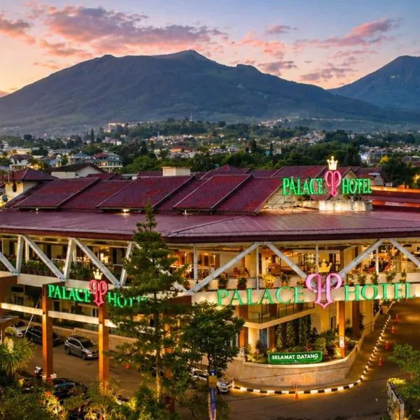 Palace Hotel Cipanas, hotell i Puncak