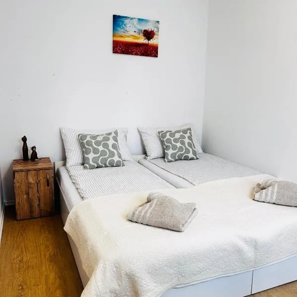 Nest Odorhei Apartment, hotel di Odorheiu Secuiesc