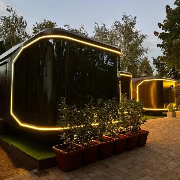 Kasai House - Modern Capsule Homes near Mall Moldova, hotel en Iaşi