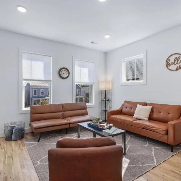 Duplex with Balcony and Spacious Dog-Friendly Oasis!, hotel a Richmond
