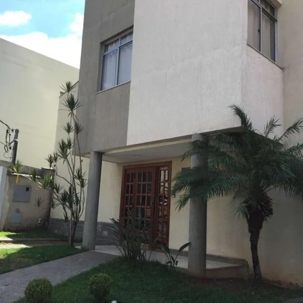 Hospedagem Chamonville, hotel en Ribeirão das Neves