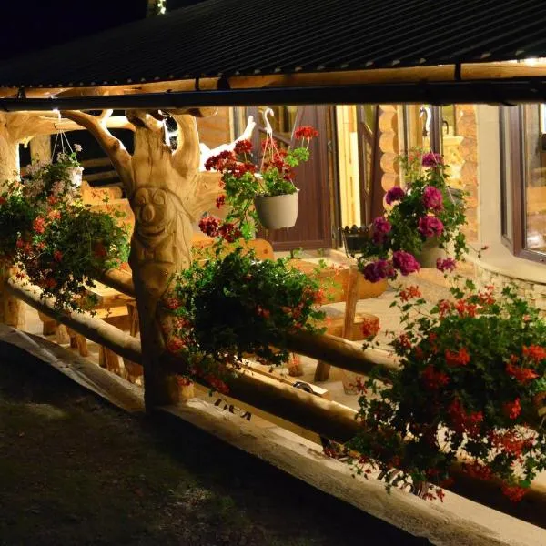 Taverna Ceahlau、ドゥラウのホテル