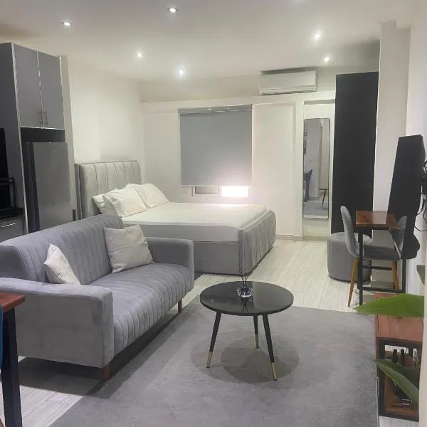 Family House, hotell i Luanda