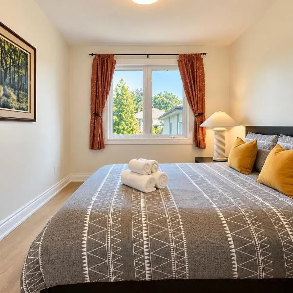Super Cosy Peaceful room with Garden view free Parking, hotel di Toronto