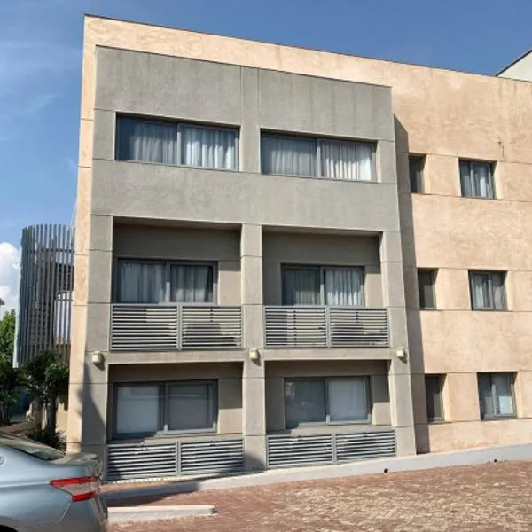 ASF Properties, Airport Residential Area, מלון באקרה