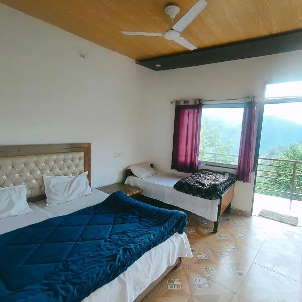 Shiv Shankar Hotel Near Jamu Phata Helipad, hotel di Phata