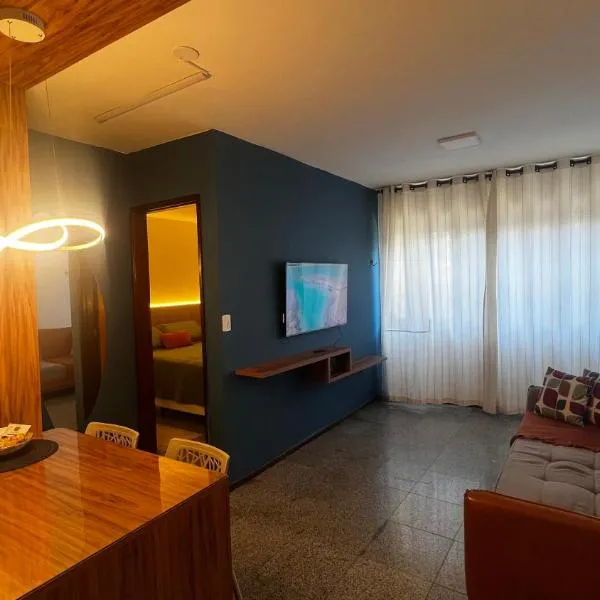 Apto com Piscina, 120m da praia, Ponta Verde Maceió, hotel em Maceió