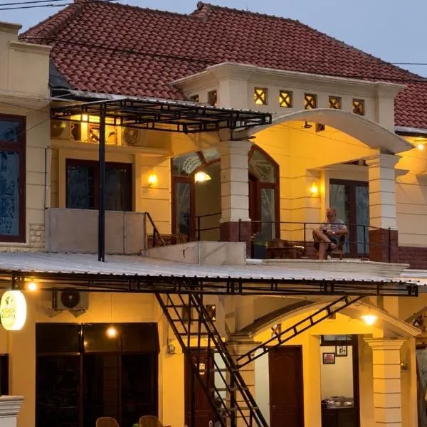 HARMONI GUEST HOUSE tumpak sewu, hotel Sumberbopong városában