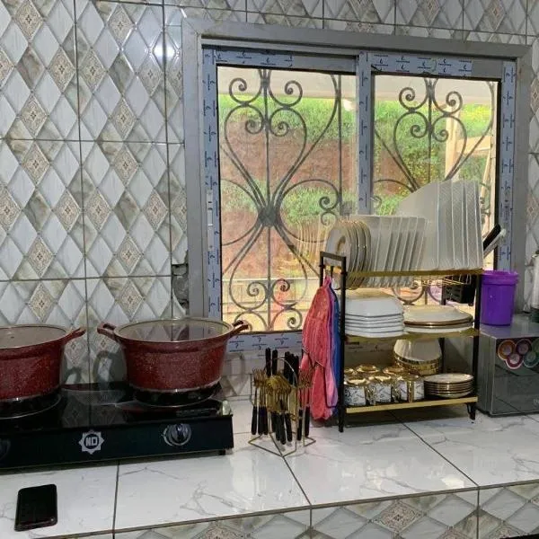 Celebrity Guest House, hotel Bafoussamban