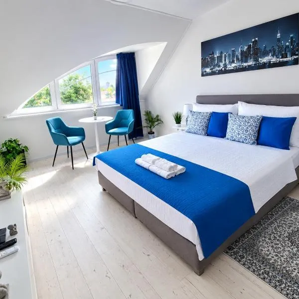 Azúr Lux Harkány, hotel en Harkány