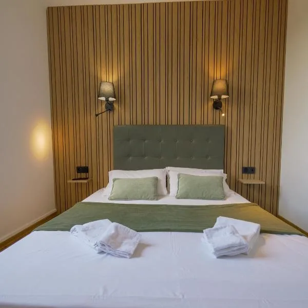 Au Moulin Du Pont, hotel v destinaci Samognat