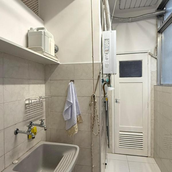 Newly renovated 2-bedroom apartment in the heart of Copa - Foto 3