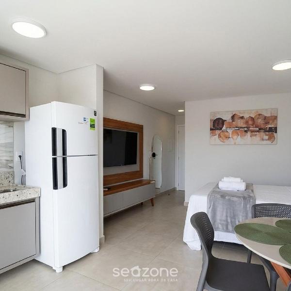 Studio c/ Varanda em Cond. c/ Piscina MSU1101