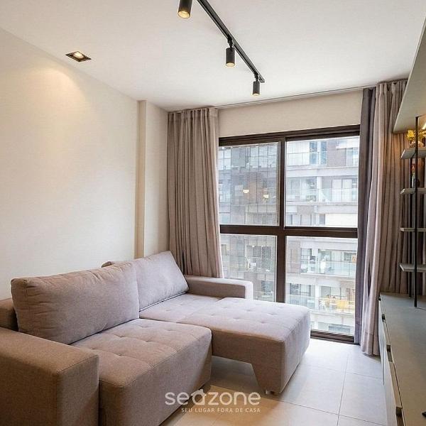 Apartamento charmoso a 150 metros da praia NAU0409