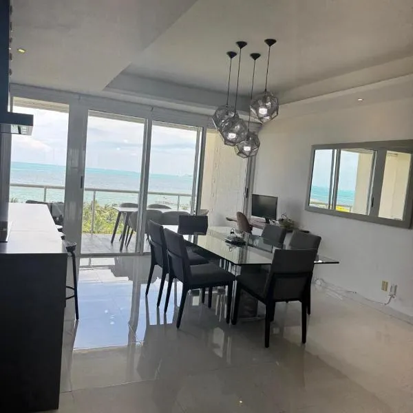Well equipped condo with splendid sea view, hotel i Cancún