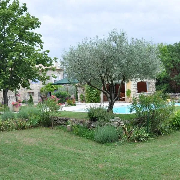 Luc et Corine, hotell sihtkohas Saint-Restitut