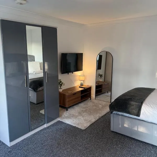 Cosy Countryside Nest - Waters Upton, Shropshire, Hotel in Telford