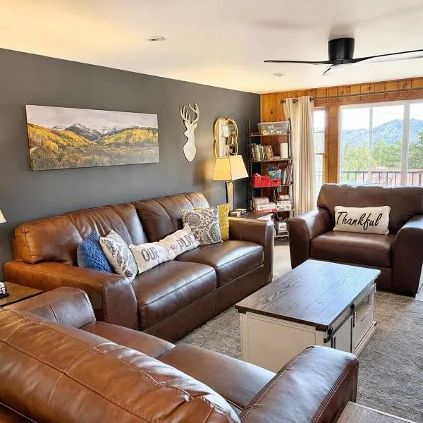 20 percent off Hot Tub! Pets Ok! Perfect Estes Park Getaway, Walk to Town 3 Kings!#3337, hotel en Estes Park