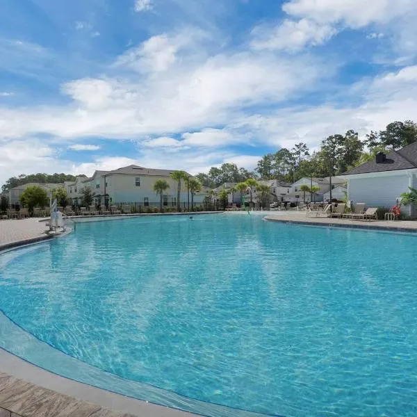 Nights of Lights at St Augustine - 2BR Ensuite - Pool Gym, ξενοδοχείο σε St. Augustine