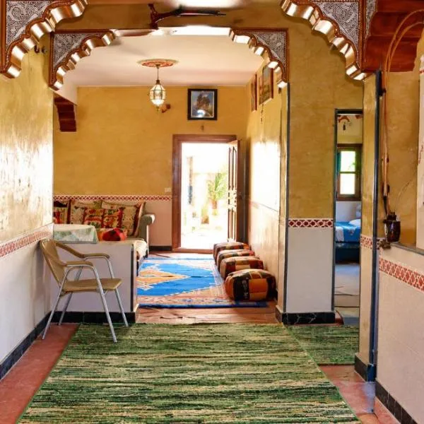 Auberge Tafsoute Restaurante, hotel di Tameskikt