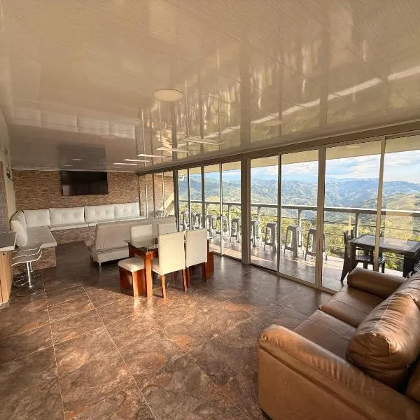 Finca Hotel Los Felipes - Neira، فندق في Neira