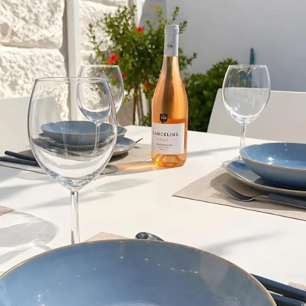 30m to Beach - Mindelo Ocean House, hotel a Mindelo