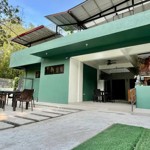 Avisala Hostel Coron, хотел в Корон