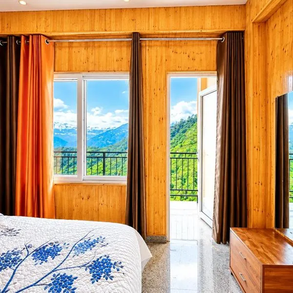 The Amber Retreat - A Cozy Stay Surrounded by the Beauty of Mussoorie #Mountain View #Luxury Rooms #Restaurant #Parking, hotel sa Mussoorie