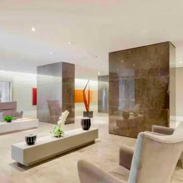 Apartamento para 4 pessoas com garagem e maior piscina de borda infinita de São Paulo