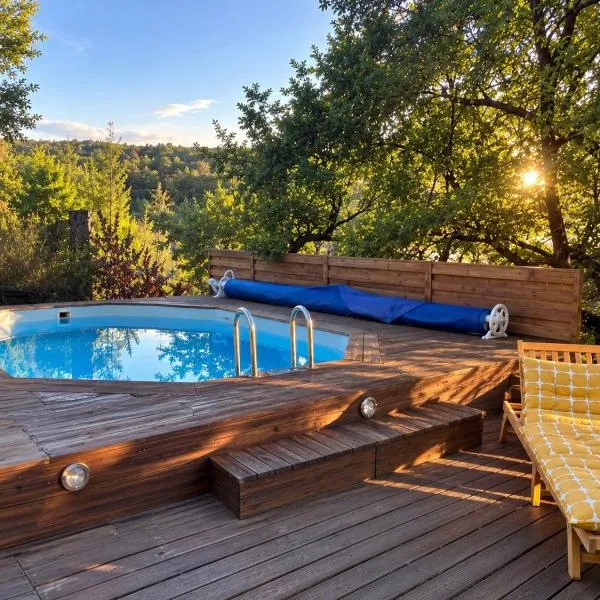 Nuit au Ranch Horse Paradise & Jacuzzi, hotel a Boutigny-sur-Essonnes