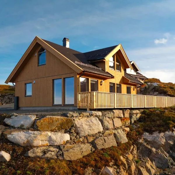 The Magic View of Lofoten - Golden Horizon, hotel u gradu Servogen