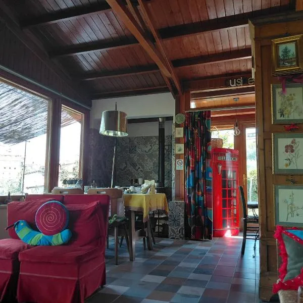Elisa's house, hotel Oliveto városában